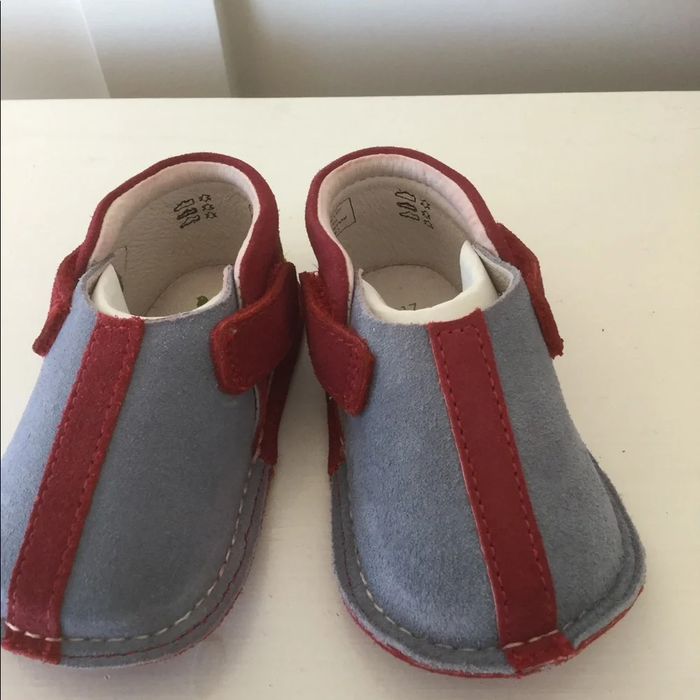 NWT Pipit Suede “ Stripe” Baby Shoes